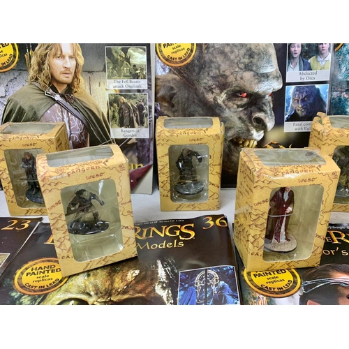 635 - Quantity of The Lord Of The Rings collectors models. Boxes measure 11cm