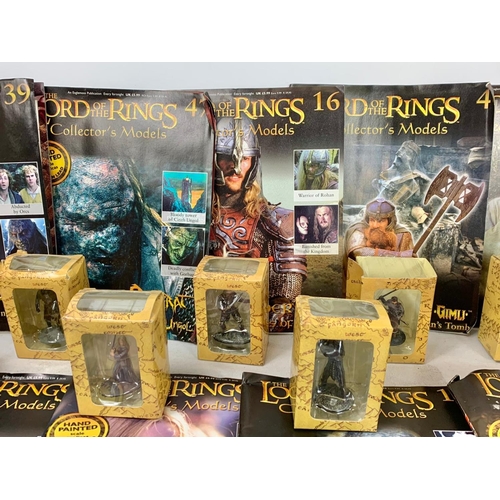 635 - Quantity of The Lord Of The Rings collectors models. Boxes measure 11cm