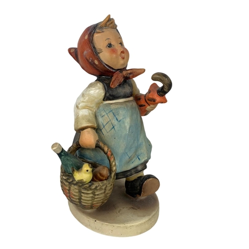 747 - Vintage Goebel pottery figure, 13cm