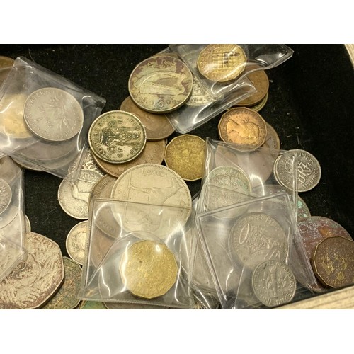 670a - Quantity of old coins including silver