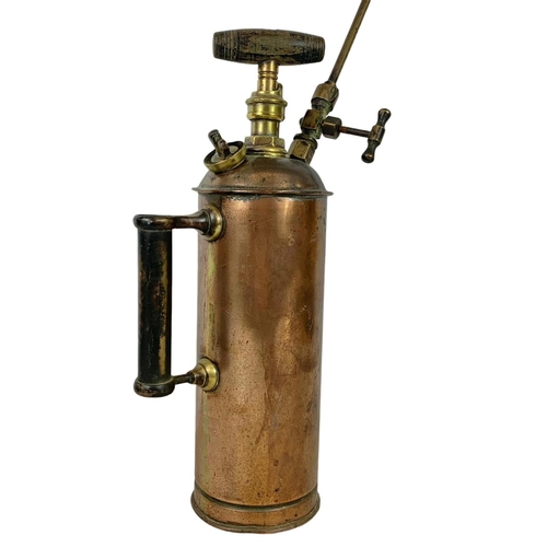 100 - Large late 19th early 20th century Nesthill Arundell copper and brass sprayer. 50cm.