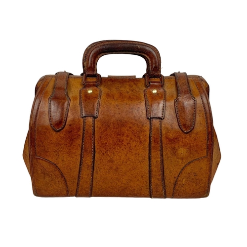 4 - Early 20th century leather doctors Gladstone bag. 38 x 25cm