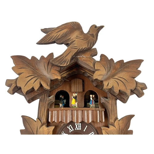 72 - Vintage Cuckoo clock. 23 x 35cm.