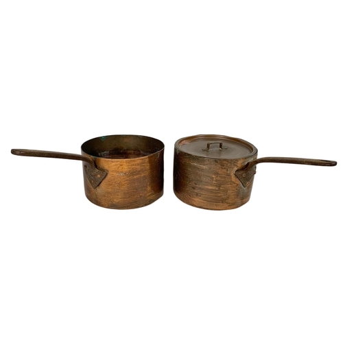 86 - Pair of 19th century Hodges & Sons Dublin copper pots with 1 lid. 38 x 18cm