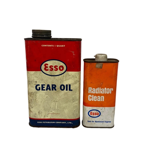 94 - 2 Esso oil cans, 2 other oil cans and a vintage bulkhead light. Esso Gear Oil measures 21cm