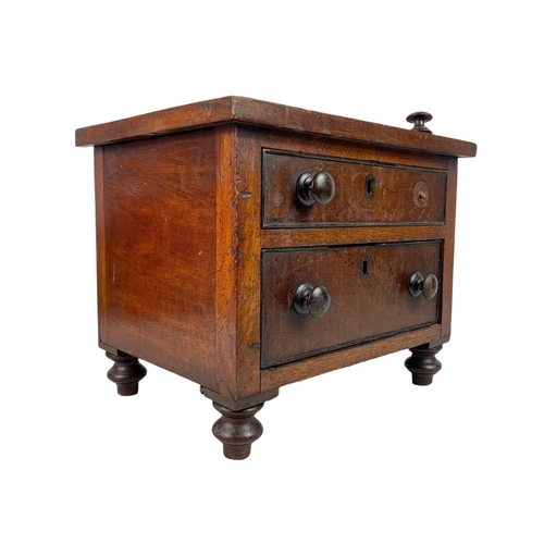 52 - Victorian apprentice chest. 36 x 26.5 x 29cm