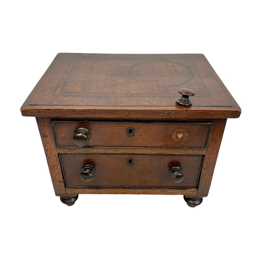 52 - Victorian apprentice chest. 36 x 26.5 x 29cm