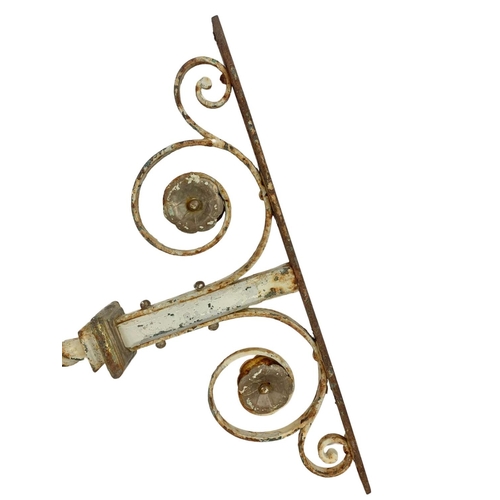 150 - Victorian cast iron wall bracket. 55 x 48cm