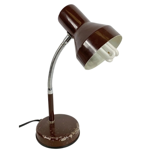 171 - Vintage Italian anglepoise desk lamp by Veneta Lumi. 33cm.