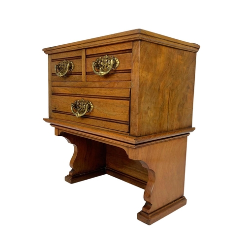 220 - Edwardian walnut 3 drawer jewellery chest. 31.5 x 19 x 35cm