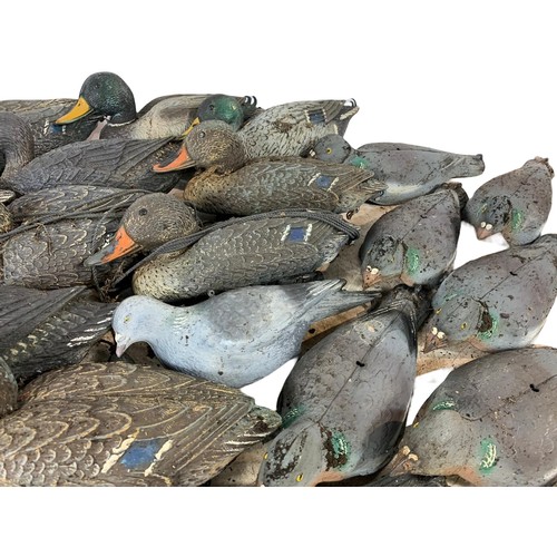 382a - Quantity of decoys