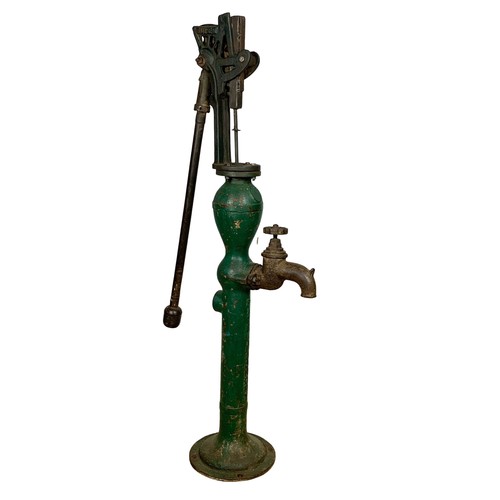 381d - Victorian cast iron garden water pump. 127cm