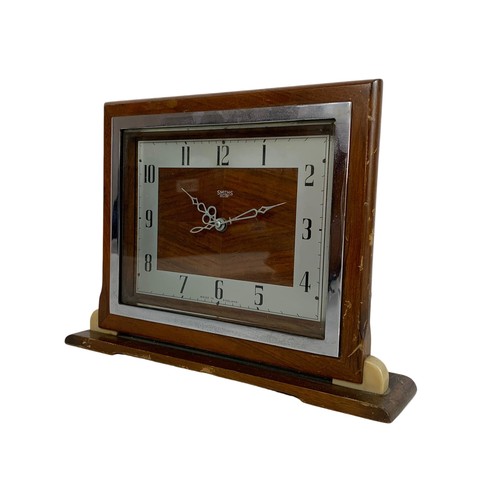 127b - Vintage Smiths walnut and Bakelite mantle clock 26 x 20cm