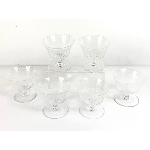 743 - Set of 6 vintage etched glass dessert/cocktail glasses. 9.5 x 8.5cm