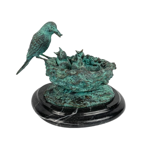 1 - Vintage brass birds on a marble base. 23.5 x 17.5cm.