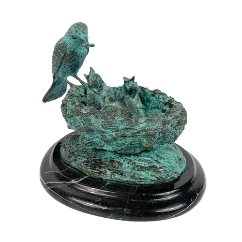 1 - Vintage brass birds on a marble base. 23.5 x 17.5cm.