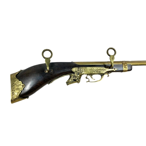 118 - Vintage brass wall mounted blunderbuss ornament. 70cm