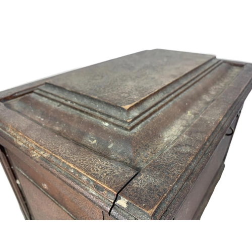 171 - A Victorian wooden coal box with original scumble paint. 49 x 32 x 34cm