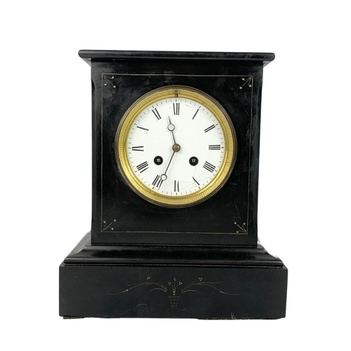 18 - Victorian slate mantle clock. 23.5 x 14 x 27.5cm