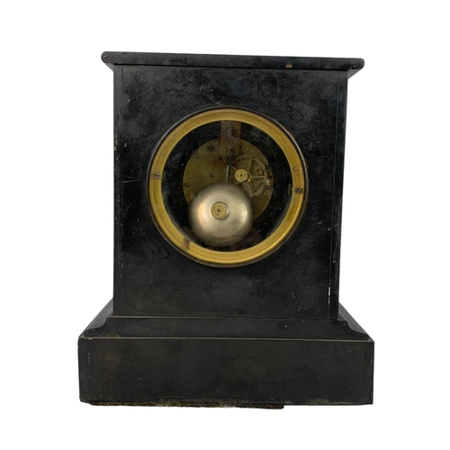 18 - Victorian slate mantle clock. 23.5 x 14 x 27.5cm