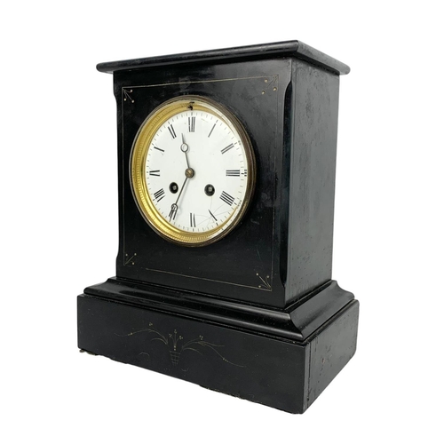 18 - Victorian slate mantle clock. 23.5 x 14 x 27.5cm