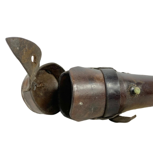 234 - A Late 19th/early 20th century leather saddle hip hunting flask holder.  24cm.