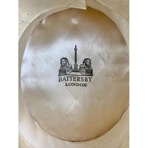 25 - Vintage Battersby of London top hat in box.