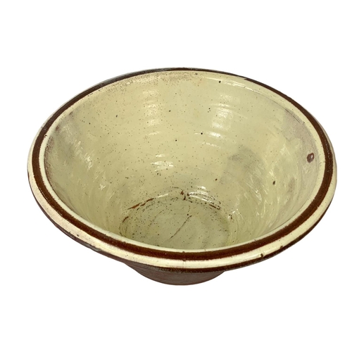 250 - A Victorian cream bowl. 35 x 17cm.