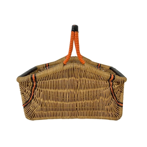 252 - A 1930’s wicker basket. 36.5 x 24 x 31cm.