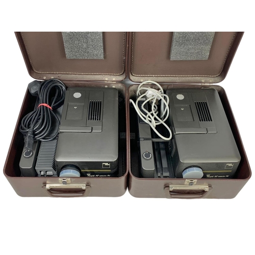 270f - A pair of vintage Zeiss Ikon projectors in leather cases. 37 x 33 x 15.5cm, Royal AF Selectiv AV