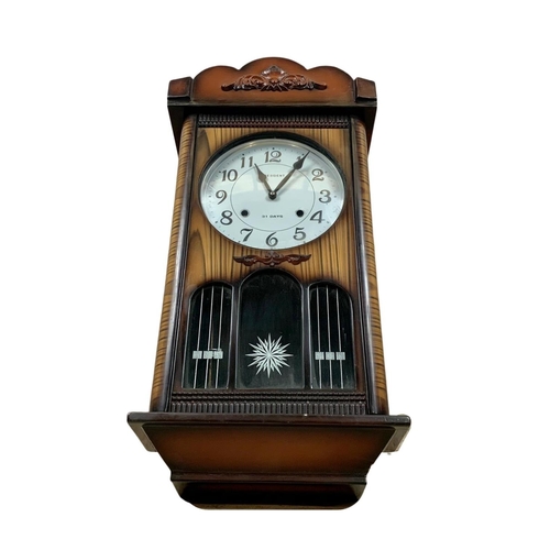 326 - A President 31 Days wall clock, 70.5cm