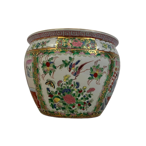 37 - Large Chinese jardiniere. 33 x 25cm