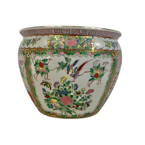 37 - Large Chinese jardiniere. 33 x 25cm