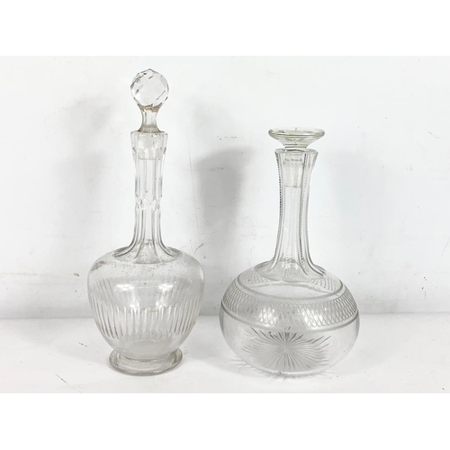 423 - Large Dartington decanter, 2 vintage decanters and 2 inkwells. Largest decanter 37cm