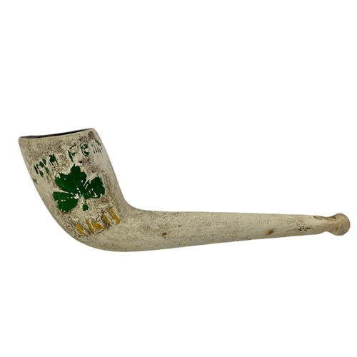 43 - An early 20th century Sinn Fein Abu clay pipe. Circa 1905-1916. 13cm