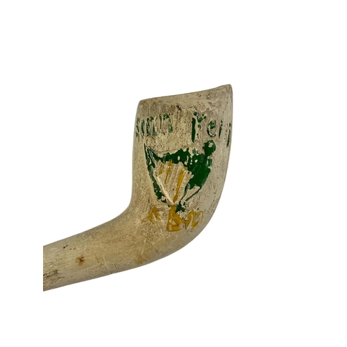 43 - An early 20th century Sinn Fein Abu clay pipe. Circa 1905-1916. 13cm