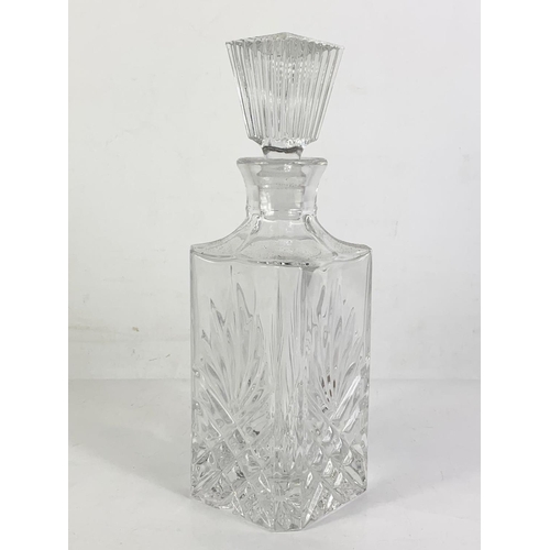 463 - Crystal decanter 27cm