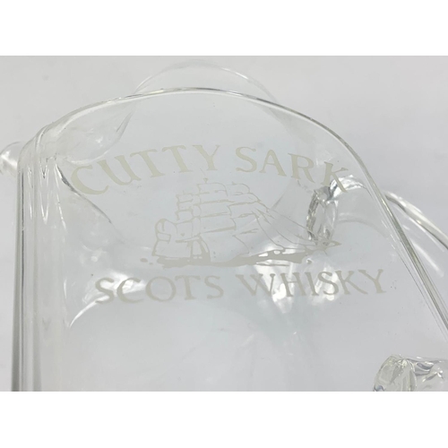 47 - A rare vintage Cutty Sark Scots Whisky water jug. 16 x 15cm