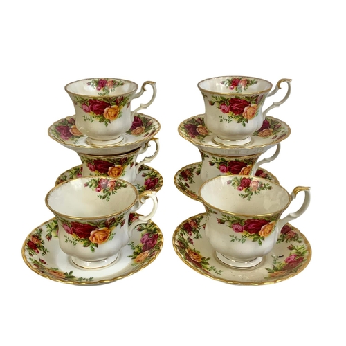 519 - 36 piece Royal Albert Old Country Roses tea set.