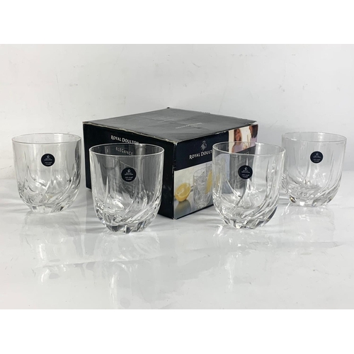 579 - Set of 4 Royal Doulton crystal whisky glasses in box. Glasses measure 9 x 10cm. Box measures 19 x 19... 