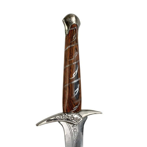 95 - Replica “Sting” sword. Made from metal. Bilbo and Frodo Baggins. The Lord Of The Rings. 65.5cm