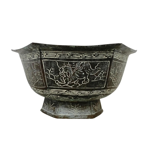 20a - An early 20th century Chinese bronze bowl. Circa 1910. 25.5 x 12cm.