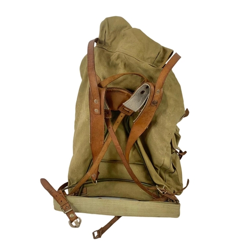 371 - A vintage Norwegian military bag. 58cm.