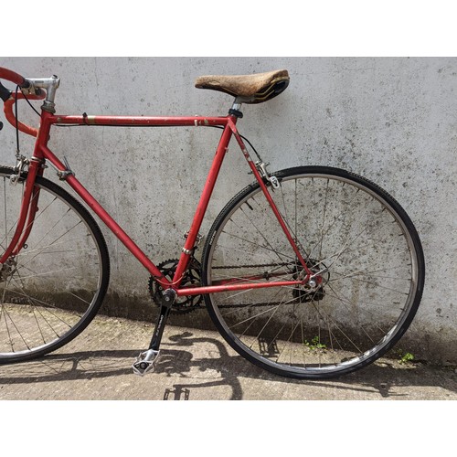 386 - Vintage Bates of London bicycle with Accles of Pollock tubing, 23 inch frame. Circa 1946. With extra... 