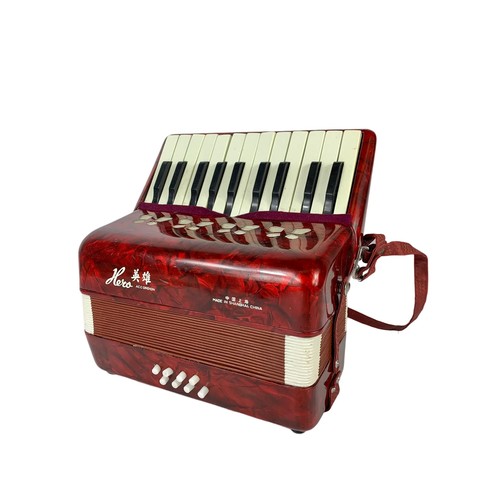 160e - A Heco accordion 28 x 29cm when closed