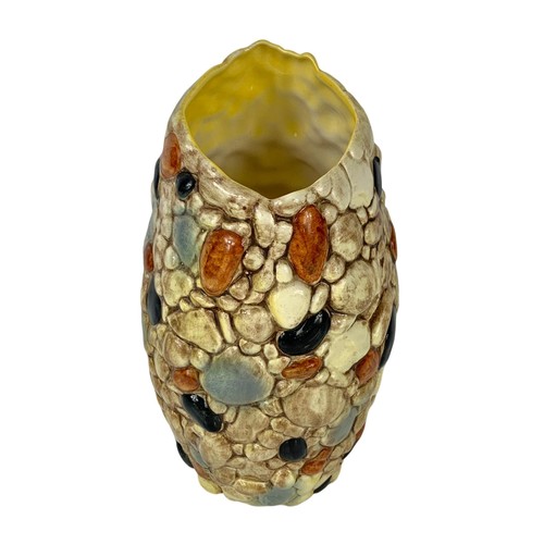 501I - A vintage Sylvac pottery pebble vase. 23cm