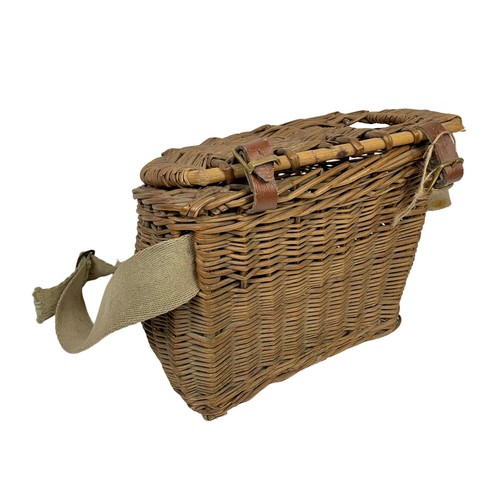 50a - A 1930’s wicker fishing creel. 28 x 19 x 24cm.