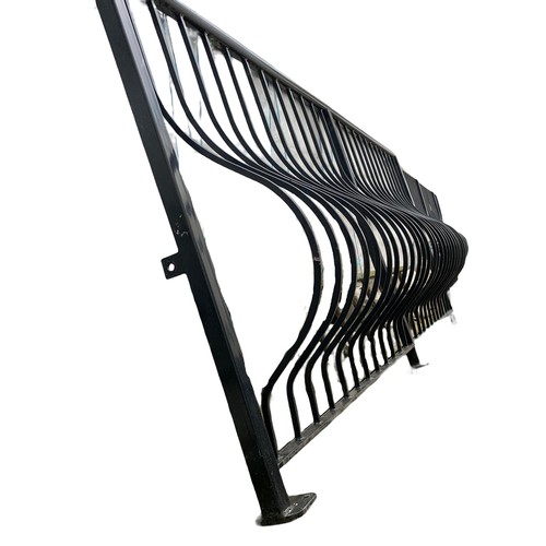 1185 - 2 large metal balcony railings. 300cm each.