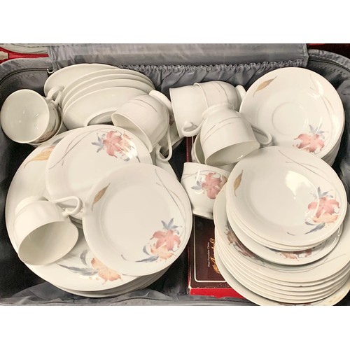 712 - A Japanese dinner set by Anatole.