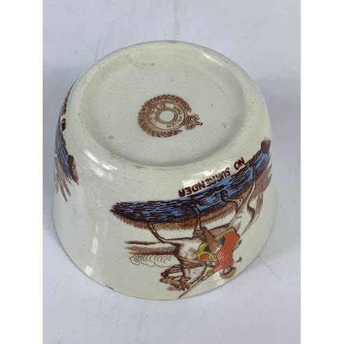 400f - A Victorian King William III pottery bowl.  13x8cm.